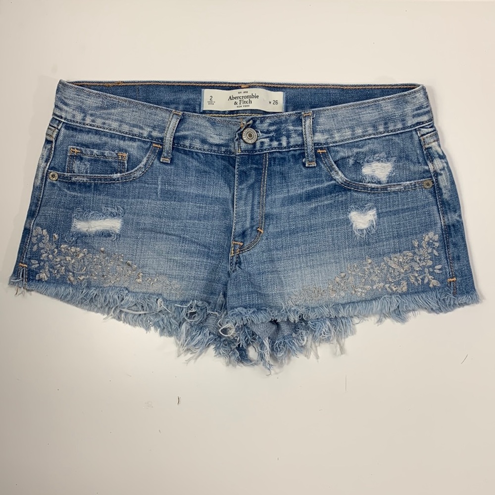 Abercrombie & Fitch Women’s Blue jean Distressed Raw hem Denim Shorts Size 26